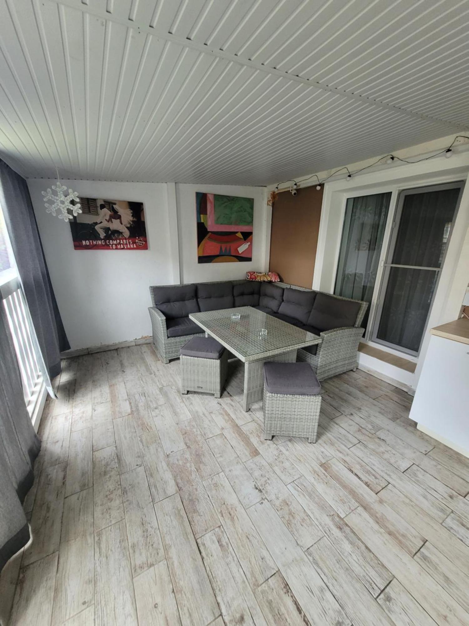 La Dolce Vita Apartment Stefanestii de Jos Esterno foto