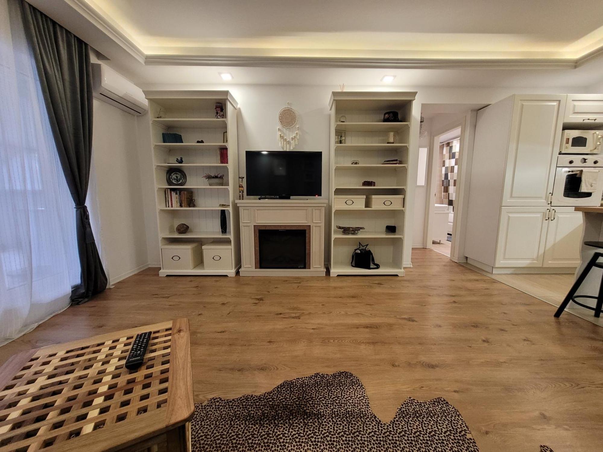 La Dolce Vita Apartment Stefanestii de Jos Esterno foto