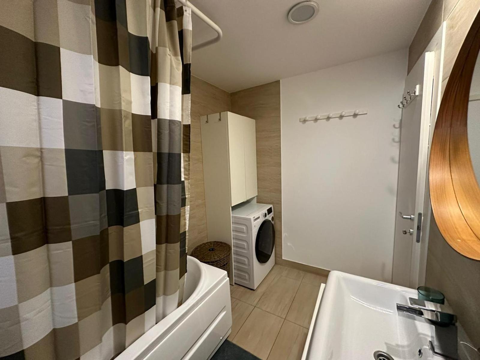 La Dolce Vita Apartment Stefanestii de Jos Esterno foto
